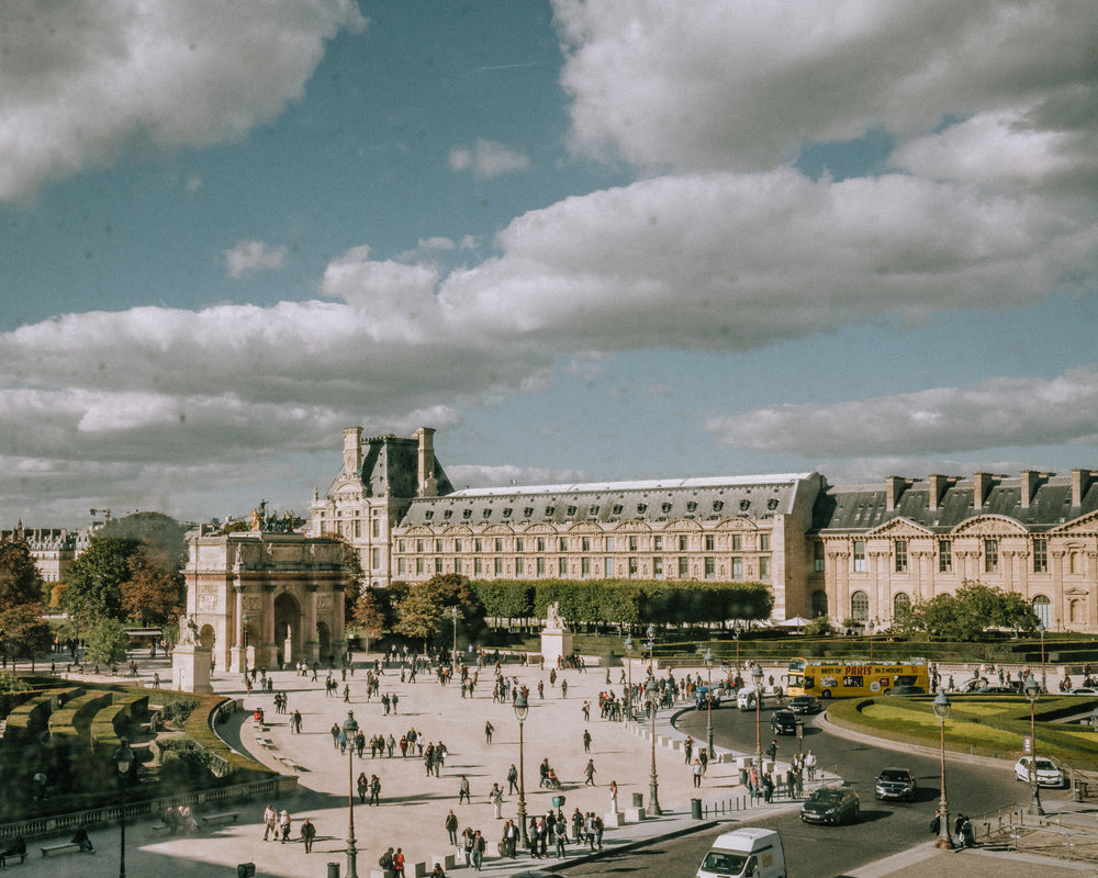 louvre-park-and-grounds-in-france